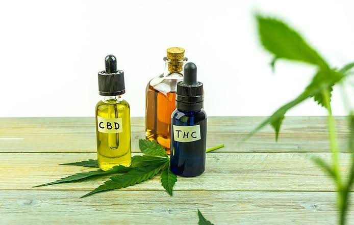 Difference Between CBD Oil and Hemp Extract